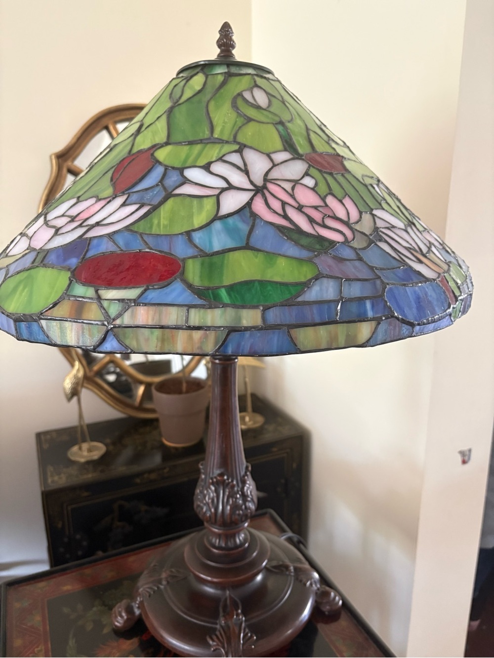 Tiffany lotus lamp